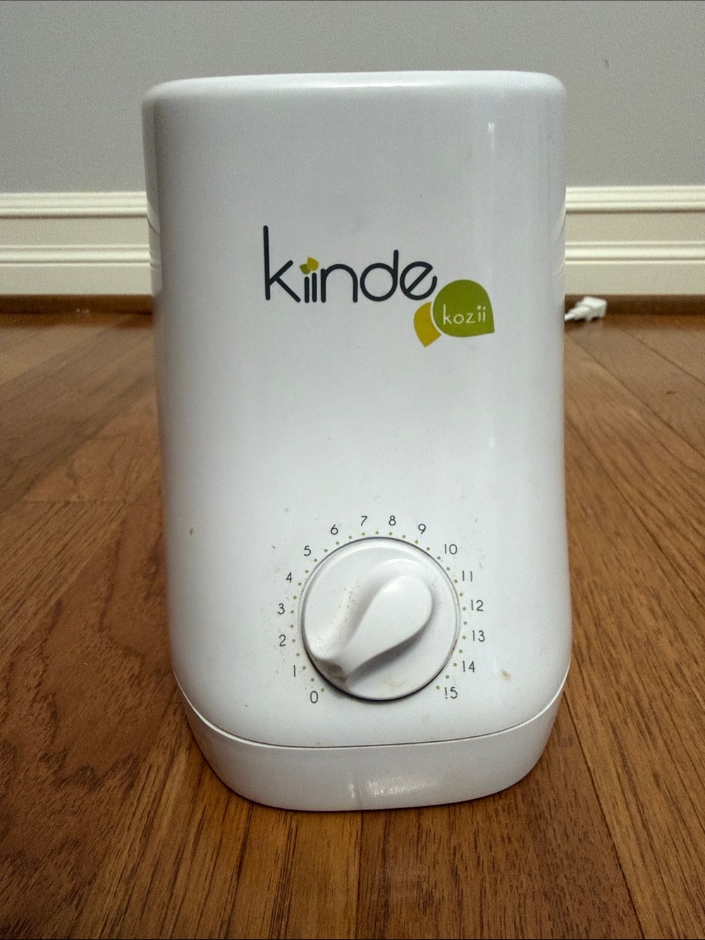 Kozii White Bottle Warmer - White